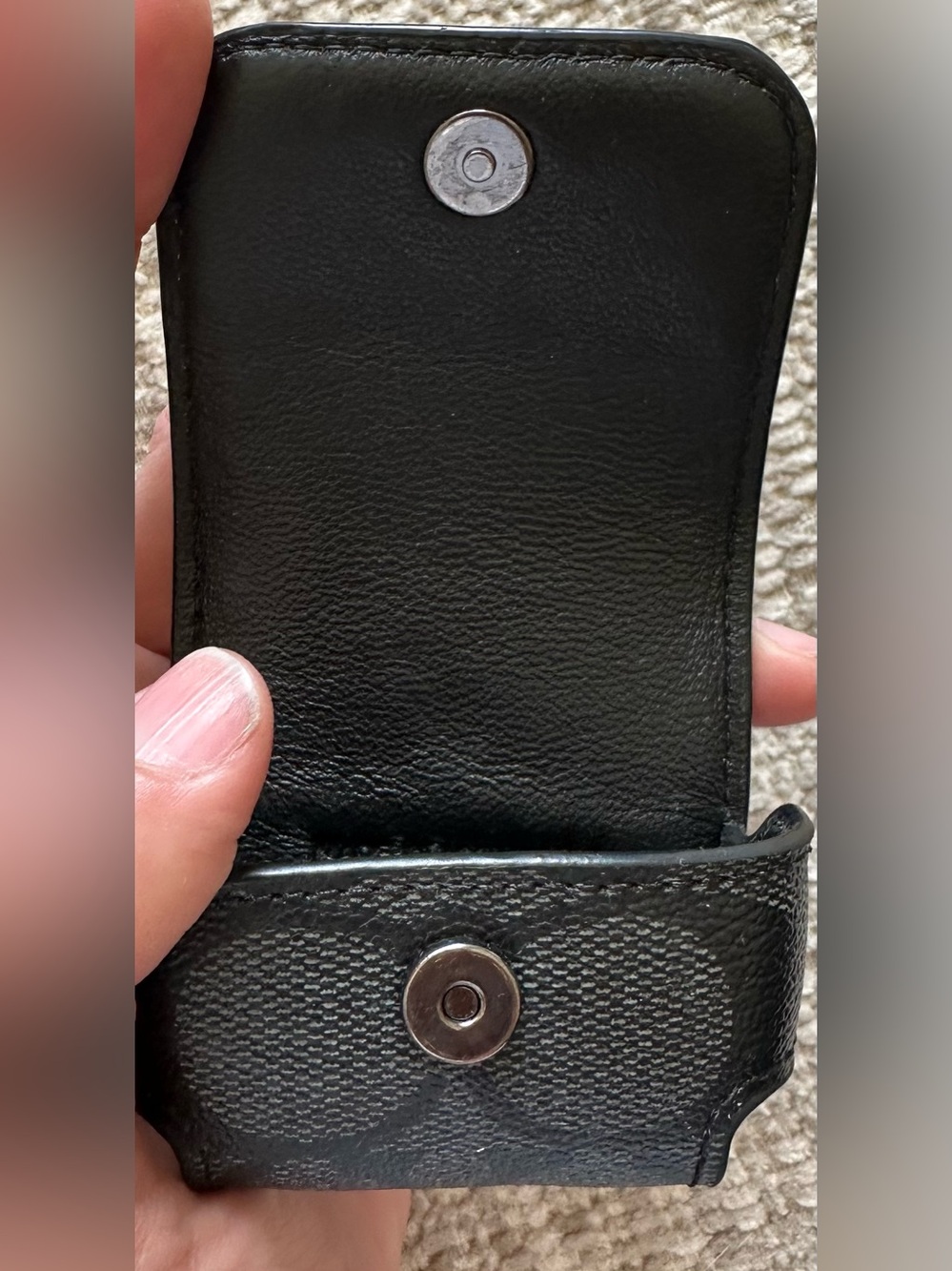 Coach Signature Canvas AirPods Case Bag Charm Keychain 🖤 - Picture 4 of 4